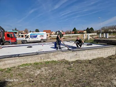 Maliarske a natieračské práce – detail interiéru počas dokončovacích prác