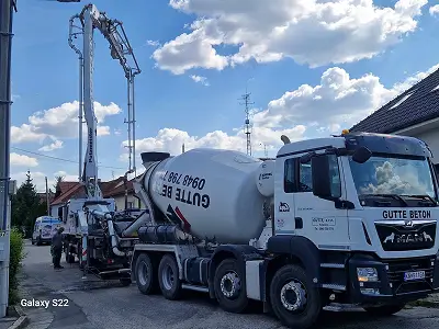 Rodinné domy na kľúč – betonáž stavby pomocou domiešavača